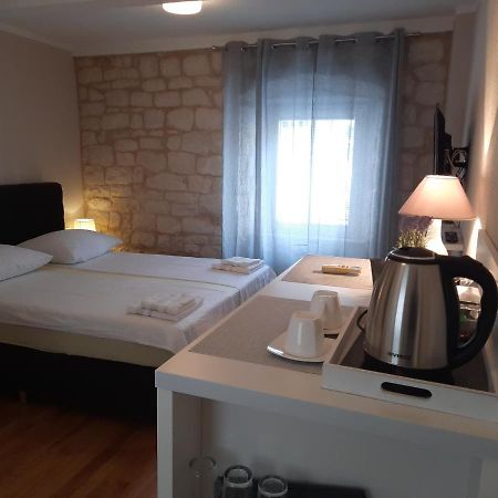 Room No3 Trogir Kültér fotó